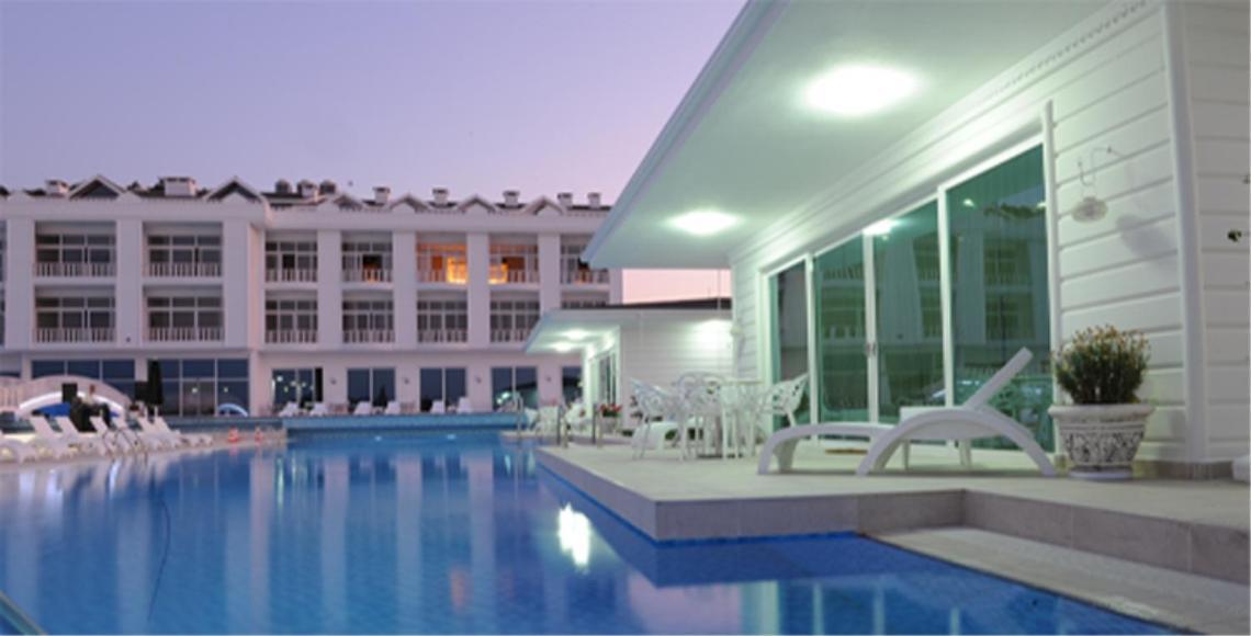 White Palace Hotel ヤロヴァ エクステリア 写真
