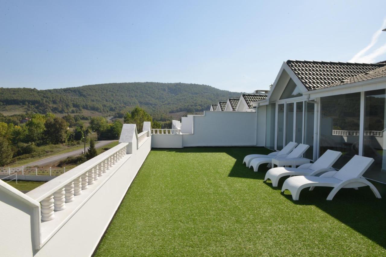 White Palace Hotel ヤロヴァ エクステリア 写真
